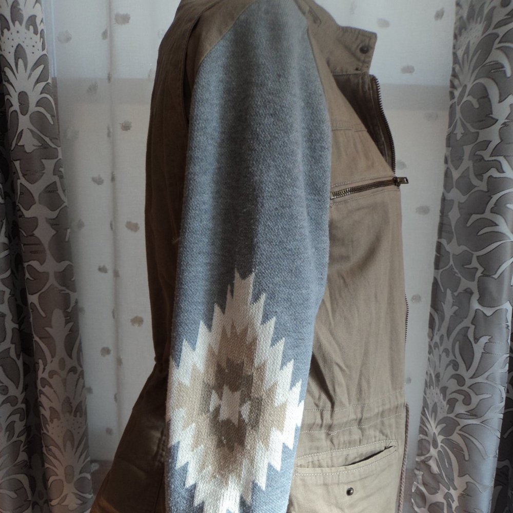 Cargo/Utility Jacket - Picture 6 of 9